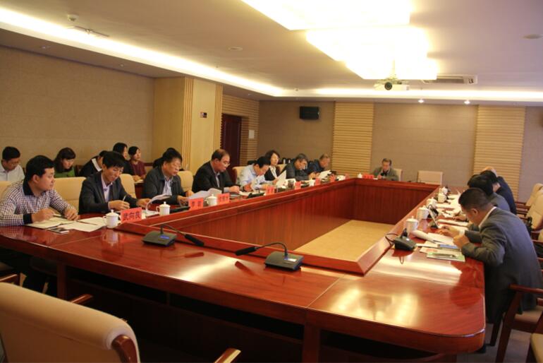 推進(jìn)農(nóng)牧業(yè)區(qū)域品牌討論會(huì)召開(kāi)