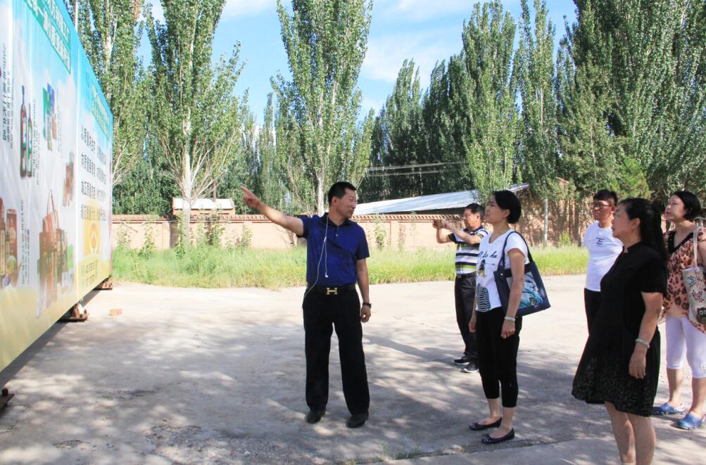 協會組織專家對申報名優(yōu)特認定的部分企業(yè)進行實地考察