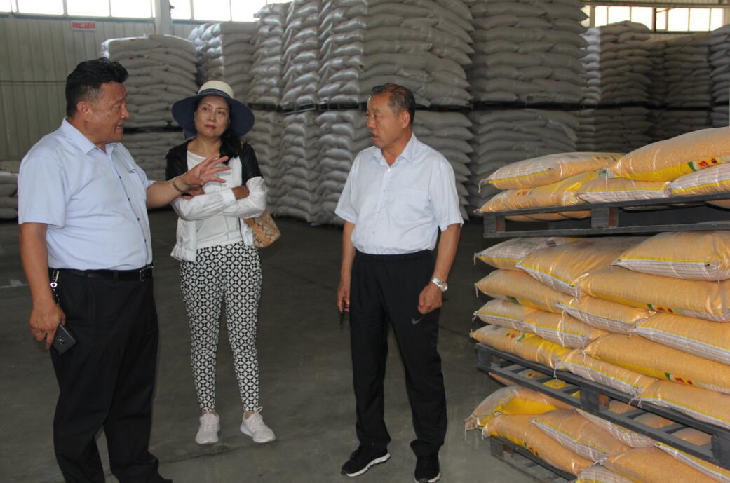 協(xié)會執(zhí)行會長林永亮一行去北辰飼料公司調研