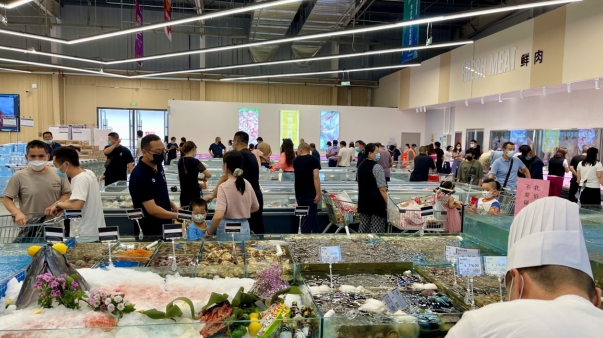 適應市場變化  加快零售轉型 深挖市場潛力  提振消費活力——賽罕區(qū)食全食美倉儲會員店亮相首府